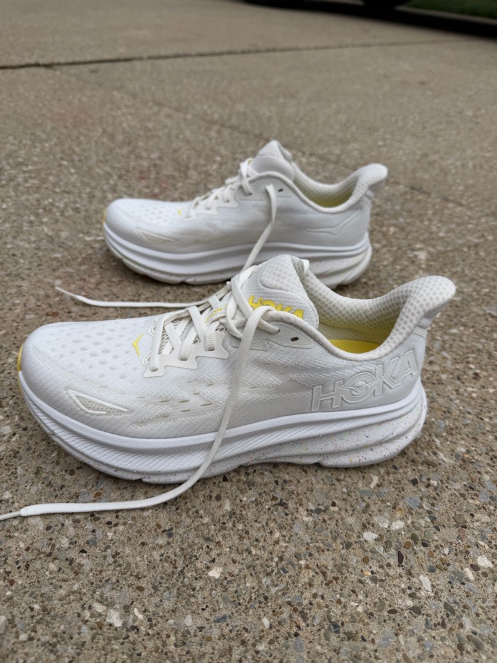 Hoka Clifton 9 
White Lemonade - Picture 7 of 8